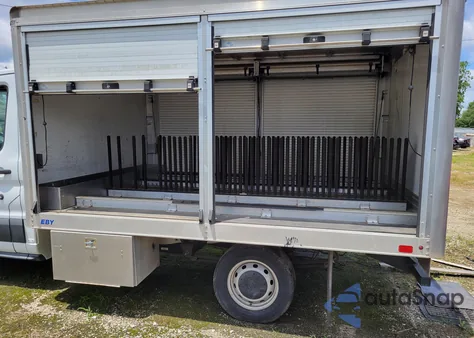 2017 Ford Transit Chassis z USA, uszkodzony, nr VIN 1FDYR5ZM3HKA52732